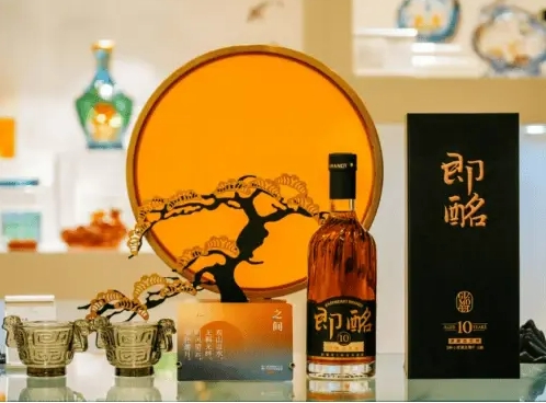即酩白兰地荣膺2025年旧金山世界烈酒大赛双金奖 ---莓果混酿开创者定义中国烈酒新高度 